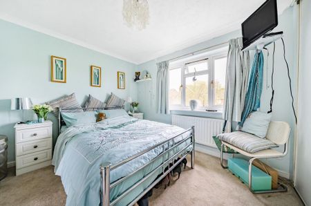 2 bedroom end of terrace house to rent - Photo 4