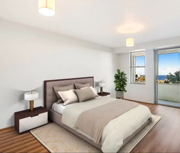 ONE BEDROOM, ENDLESS OCEAN VIEWS & LOCK UP GARAGE - Photo 4