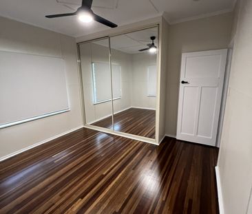 INNER CITY HOME - Photo 3