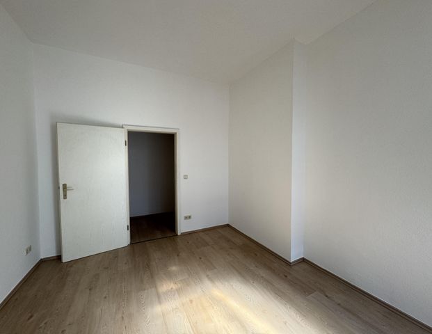 Geräumige 3-Raumwohnung mit 2 Balkonen im Herzen Magdeburgs - Foto 1