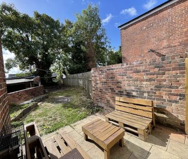 315 Crookesmoor Road - Photo 4