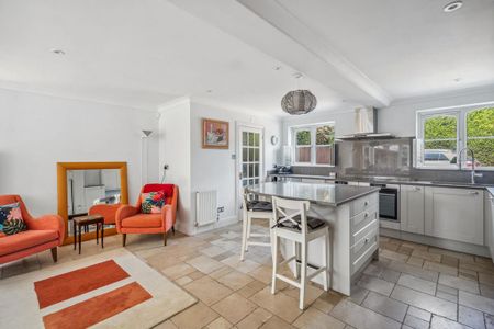 5 bedroom end of terrace house to rent - Photo 5