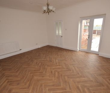 3 Bedroom Terraced House - Photo 4