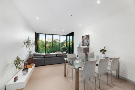 “Luxury living with iconic views at The Hyde” - Photo 4