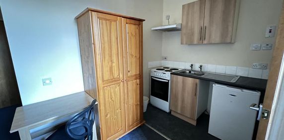 Manor Road, Studio 5, Falcon House, Coventry , Cv1 2lh - Photo 2