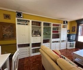 Piso de alquiler en Calle París, San Claudio - La Chantría - Photo 1