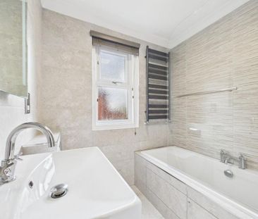 3 bedroom semi-detached house to rent - Photo 6