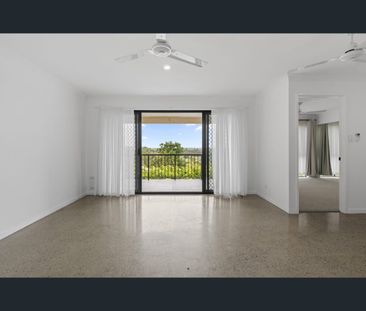 1/7 TARA TERRACE, Carrara, Qld 4211 - Photo 4