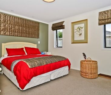 Upmarket family home - Photo 5