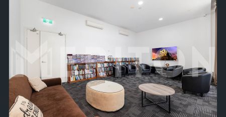 Spacious Apartment in Premium Southport Location - Photo 2