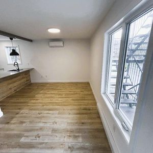 🏙️ 5½ à louer – 215 rue Alexandre, Sherbrooke - Photo 2