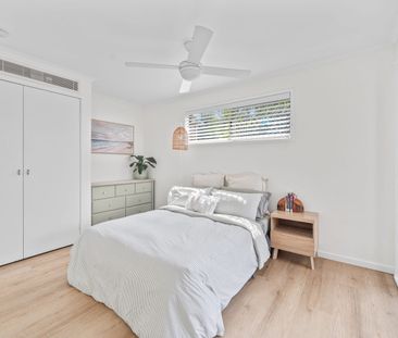 Spacious Elevated Family Home with Dual Living & Pool - Photo 3