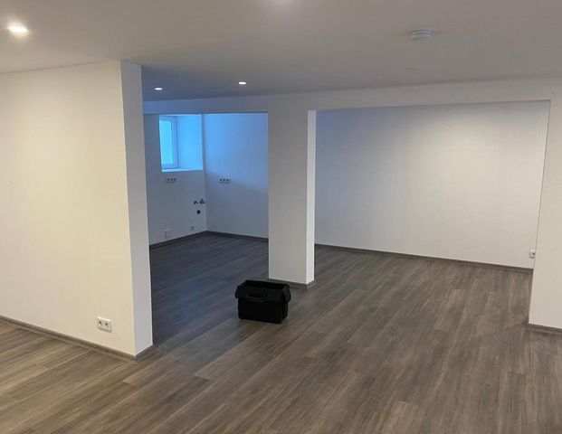 Moderne Erdgeschosswohnung mit großem Garten, Terrasse, Smarthome - Photo 1