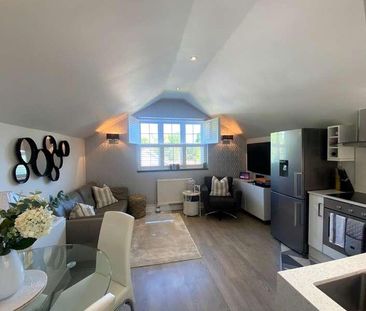 Barnway, Englefield Green, Egham, TW20 - Photo 3