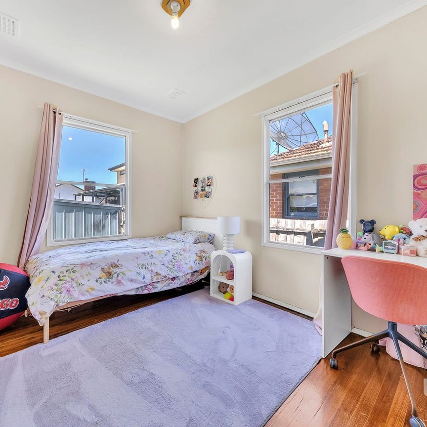 WALK TO EVERYTHING - Photo 1