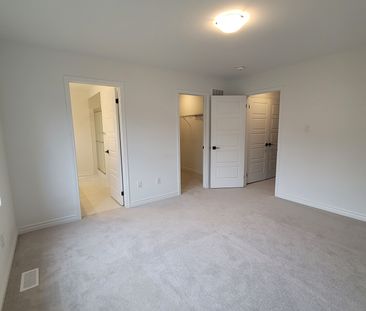 For Lease - 34 Routley Street, Kitchener, Ontario - Photo 4