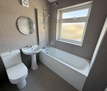 3 bedroom end of terrace house to rent - Photo 6