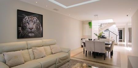 Casa para alugar com 320m², 4 quartos e 7 vagas - Foto 2
