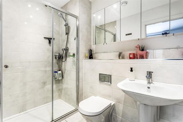 4 bedroom detached house to rent - Photo 1