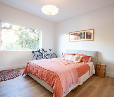 Stylish Beachside Living - Photo 2