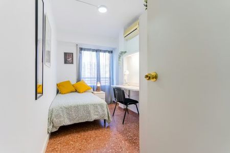 Avenida de San Antonio, Mislata, Valencian Community 46920 - Photo 2