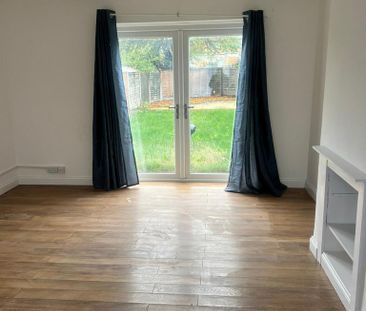 3 bedroom detached house to rent - Photo 2