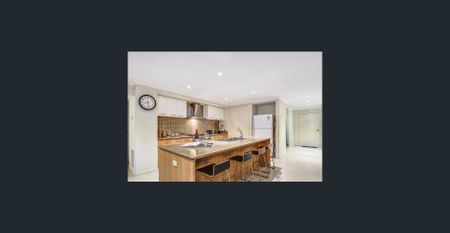 Great Family Home in the Alamanda School Zone! - Photo 4