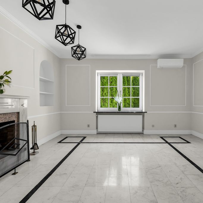 Komfortowy dom 400 m2 z dużym tarasem, Saska Kępa. - Zdjęcie 1