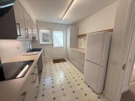 2 bedroom terraced house to rent - Photo 3