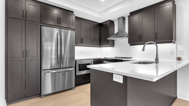 For Lease - 1975 Fountain Grass Drive Unit# 402, London South, Ontario - Photo 1