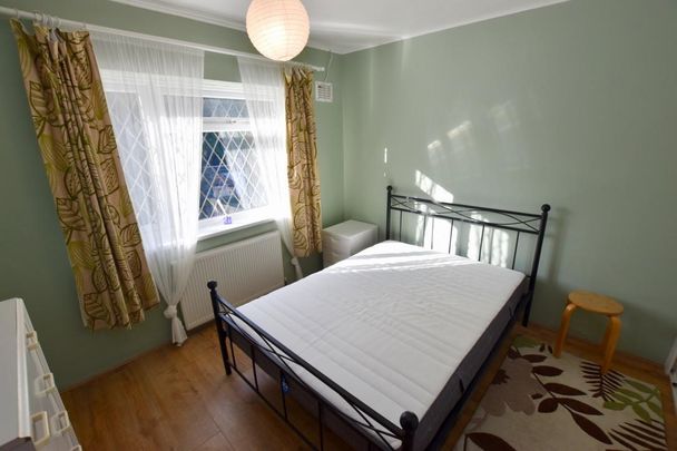 Jasmine Grove, Coventry - Photo 1