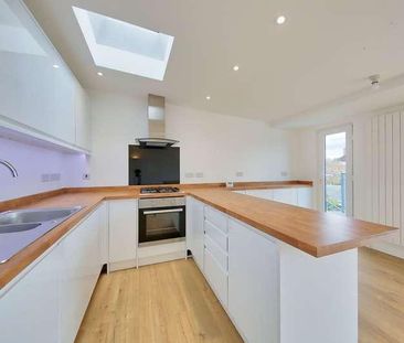 Chatham Road, London, SW11 - Photo 2