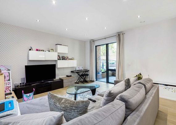 Blairderry Road, SW2 4SD, London - Photo 1