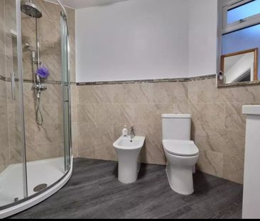 Room in a Shared House, Howard Road, IG11 - Photo 3