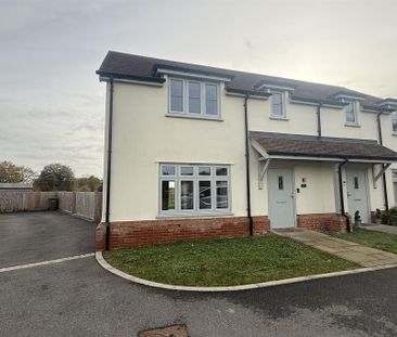 3 bedroom semi-detached house to rent - Photo 5