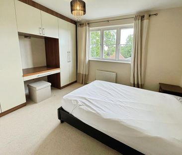 4 bedroom semi-detached house to rent - Photo 4