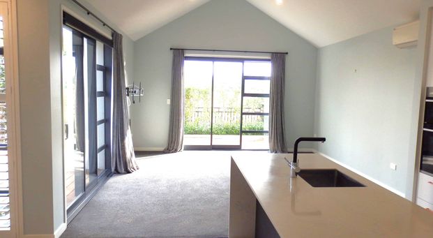 Parkside Paradise: 3 Bed Townhouse - Photo 1