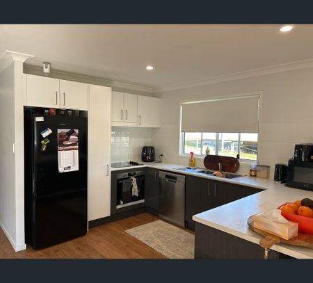 4 Kift Street, Russell Island, Qld 4184 - Photo 4