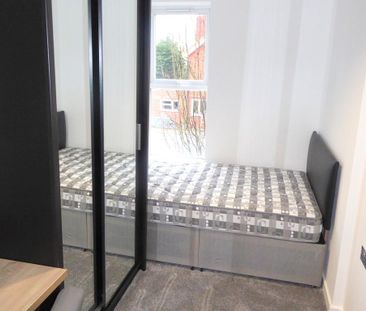 6 bedroom semi-detached house to rent - Photo 6