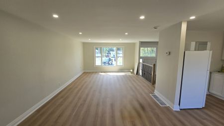 698 Burton Drive, Innisfil ON L9S2H6 - Photo 3