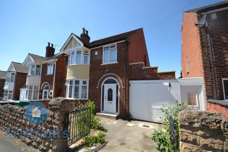 1 bed Shared House for Rent - Photo 2