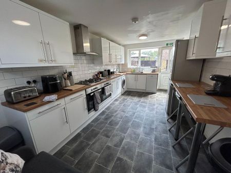 1 bedroom house of multiple occupation to rent - Photo 2