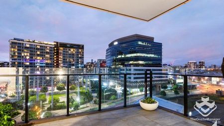 Modern 1 Bedroom Apartment For Rent - Photo 2