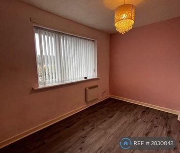 2 bedroom semi-detached house to rent - Photo 3
