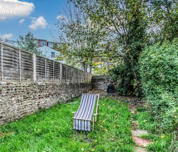 6 bedroom terraced house to rent - Photo 5