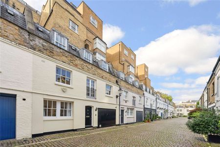 PET FRIENDLY. A delightful Mews House which has just been newly renovated - Photo 3