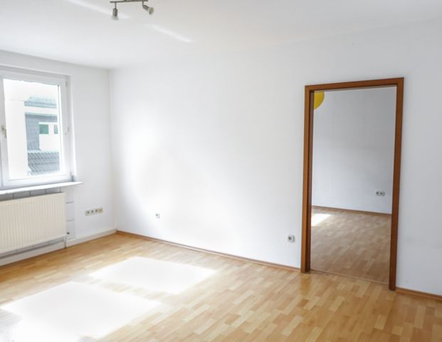 Gepflegte Wohnung mit Tageslichtbad Perfekt für berufstätige Paare oder Singles- HA-Eppenhausen - Photo 1