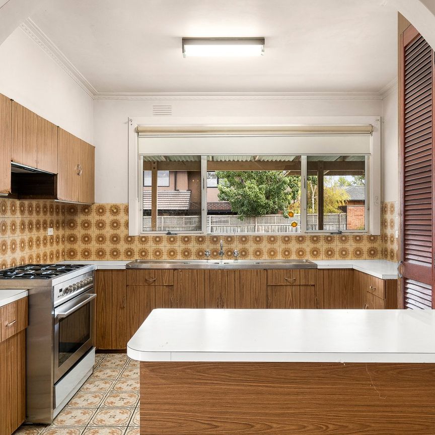 15 Gordon Street, Mont Albert VIC 3127 - Photo 1