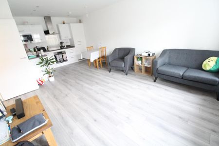 1 bedroom flat to rent - Photo 4