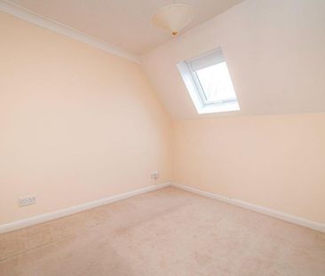 3 bedroom link detached house to rent - Photo 3